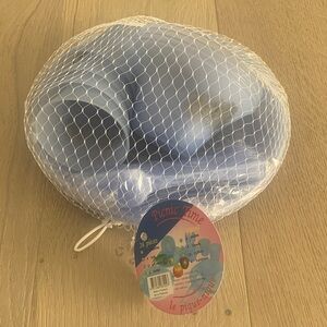 Picnic Time Blue Dinnerware Set